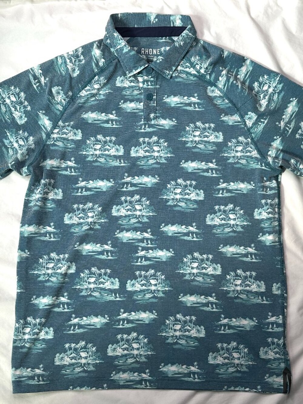Rhone Polo Shirt Mens Medium Blue Tropical Island Print Performance Golf Stretch